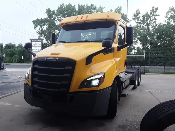 2020 FREIGHTLINER/MERCEDES NEW CASCADIA 1162d9f0b101cb34e55d81a0af309cb96b2