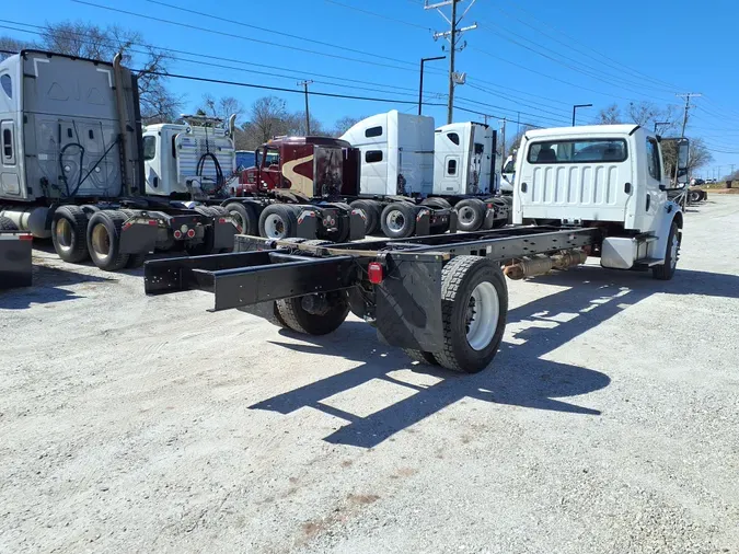 2013 FREIGHTLINER/MERCEDES M2 106