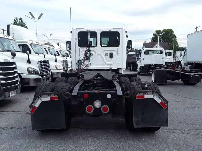 2017 FREIGHTLINER CASCADIA 125