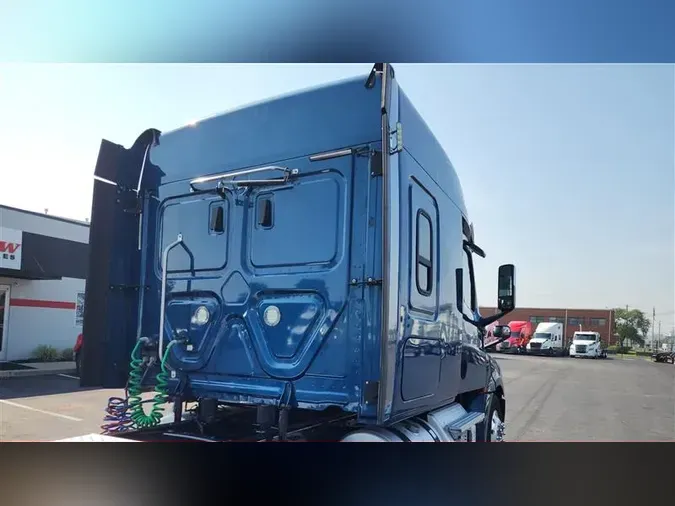 2019 FREIGHTLINER CA126