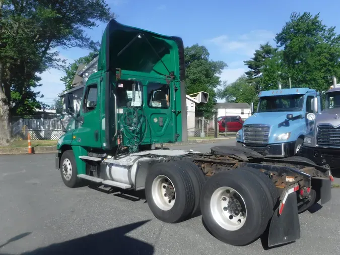 2017 FREIGHTLINER/MERCEDES CASCADIA 125