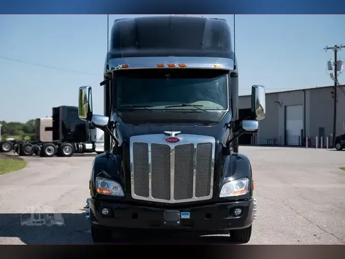 2022 PETERBILT 579