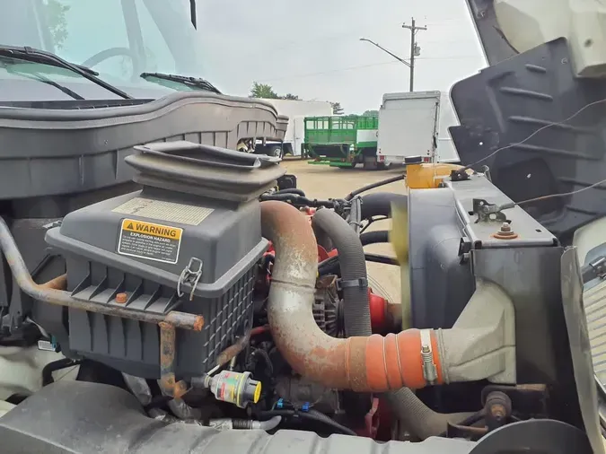 2017 NAVISTAR INTERNATIONAL 4300