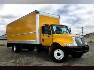 2018 International 4300 SBA 4X2
