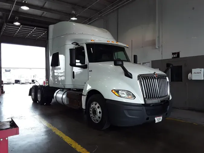 2019 NAVISTAR INTERNATIONAL LT625 SLPR CAB