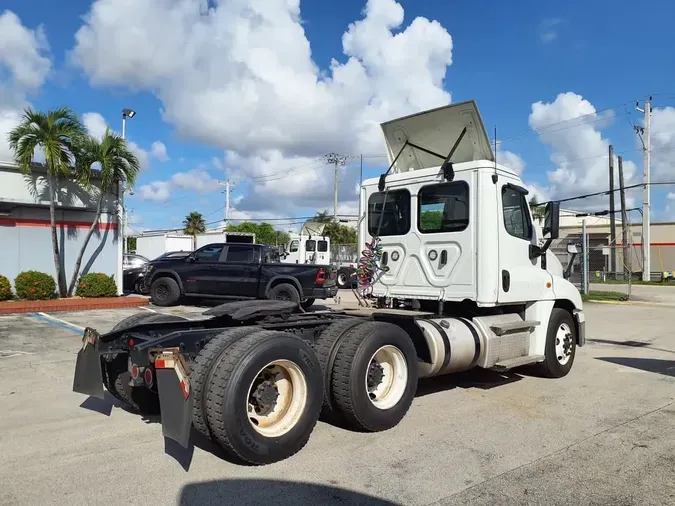 2020 FREIGHTLINER/MERCEDES CASCADIA 1252dafde74c369cee279adf0a67a683546