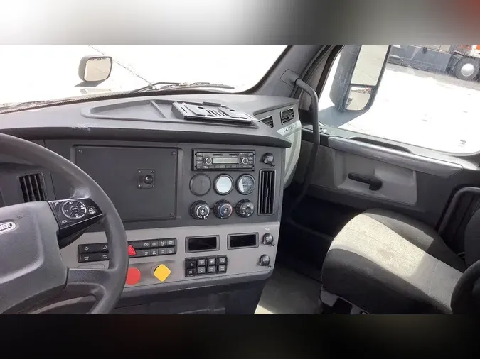2020 Freightliner Cascadia 1262db52a3d17628d8247764850196aed45