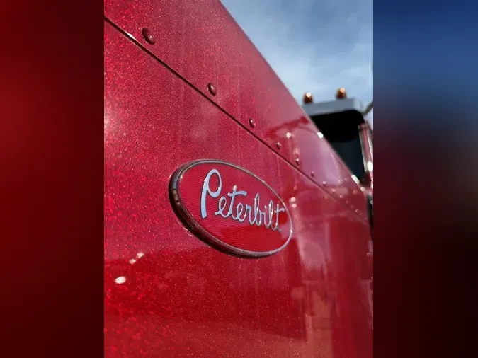 2024 Peterbilt 389