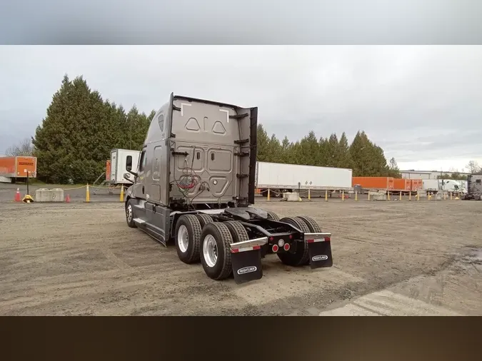 2024 Freightliner Cascadia 1262db5a70f8c762dbb9f629f9ae8de3bc2