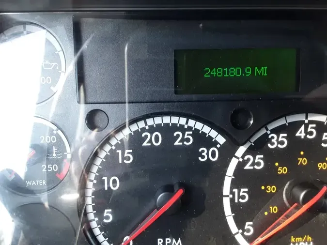 2020 FREIGHTLINER/MERCEDES M2 106