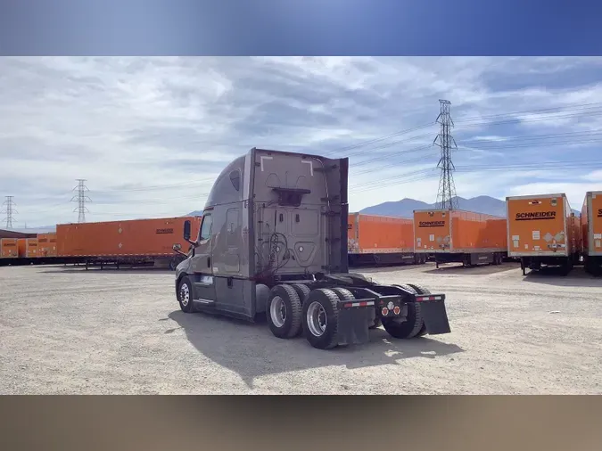 2020 Freightliner Cascadia