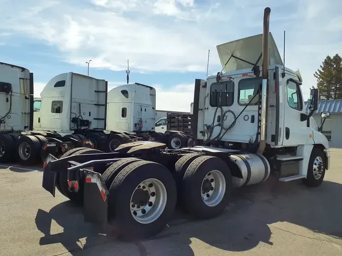 2018 FREIGHTLINER/MERCEDES CASCADIA 125
