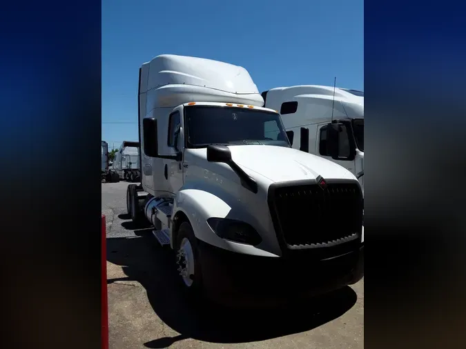 2019 NAVISTAR INTERNATIONAL LT625 SLPR CAB