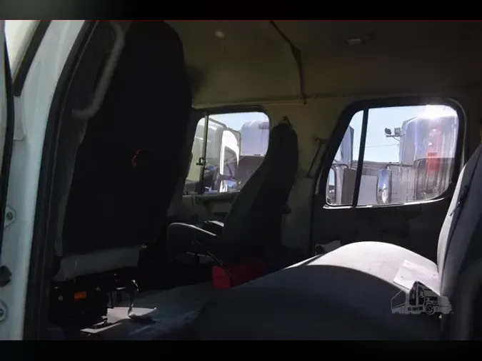 2010 FREIGHTLINER BUSINESS CLASS M2 112