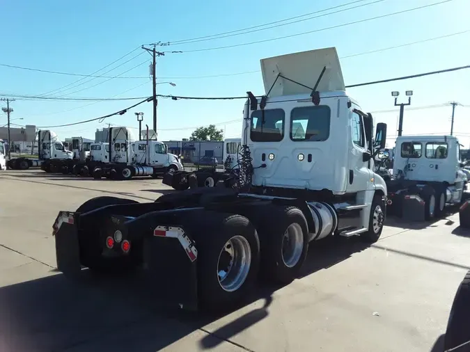 2018 FREIGHTLINER CASCADIA 125