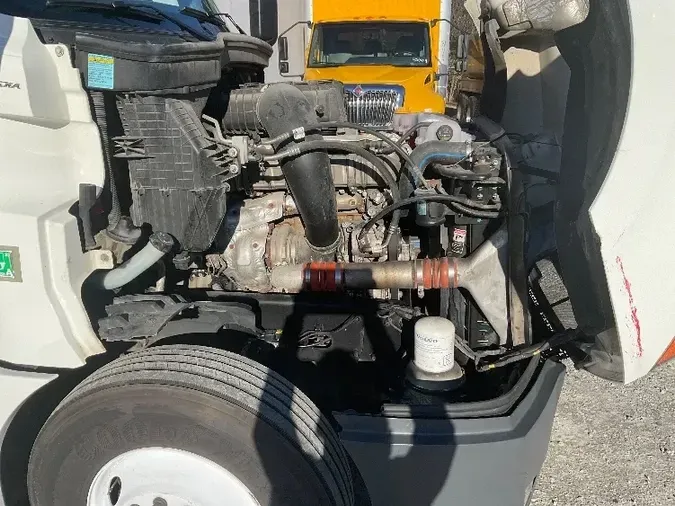 2019 Freightliner T12664ST