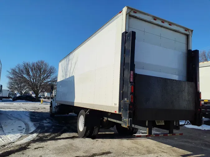 2015 FREIGHTLINER/MERCEDES M2 106