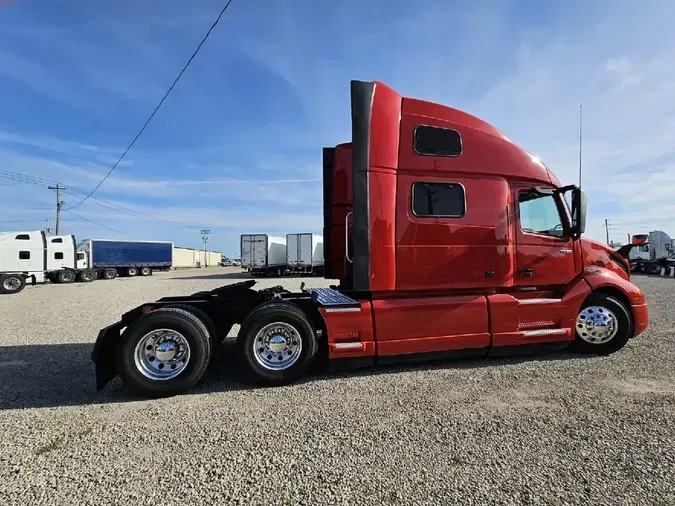 2024 VOLVO VNL64T860