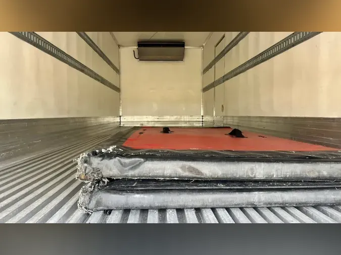 2018 FREIGHTLINER/MERCEDES M2 106