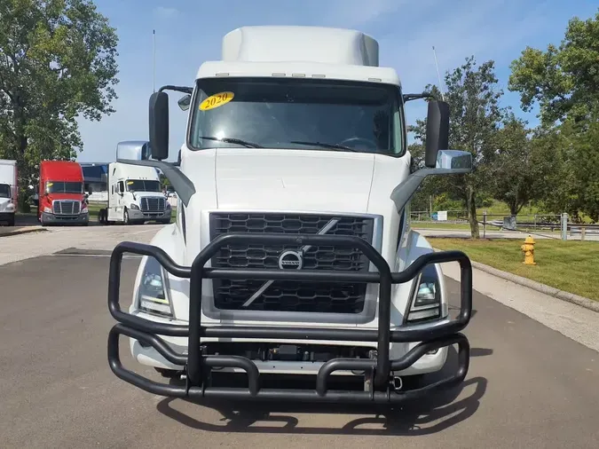 2020 VOLVO VNR64T-640