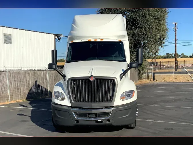 2022 INT LT625 6x4