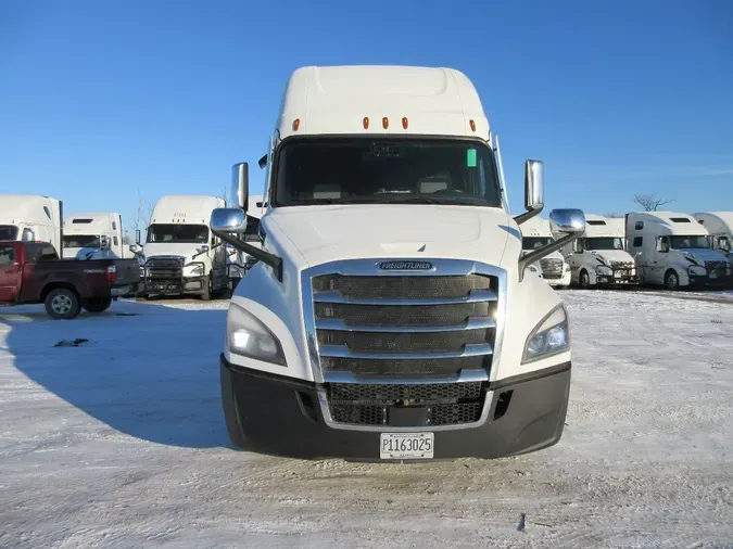 2023 FREIGHTLINER Cascadia 126