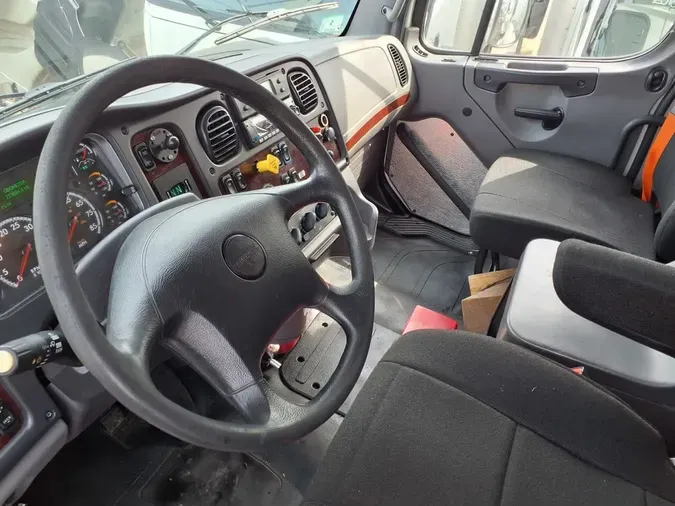 2019 FREIGHTLINER/MERCEDES M2 106