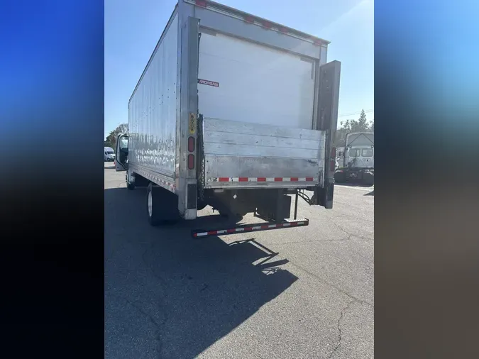 2018 FREIGHTLINER/MERCEDES M2 106