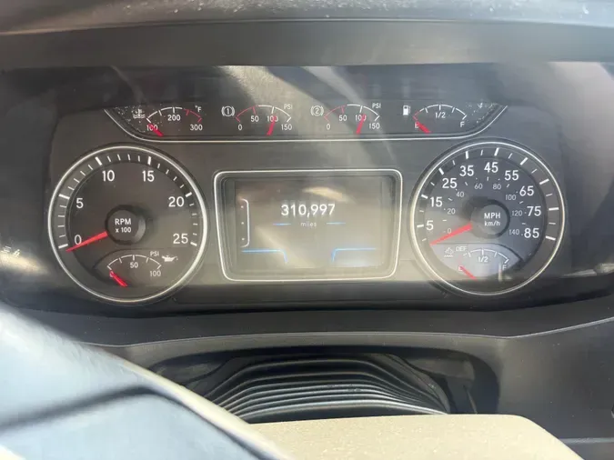 2020 International LT625