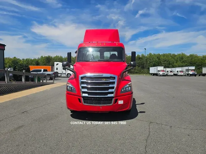2019 FREIGHTLINER NEW CASCADIA 116