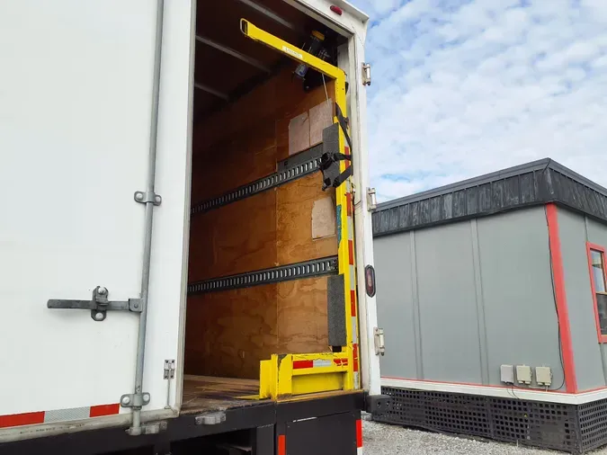 2019 NAVISTAR INTERNATIONAL 4300