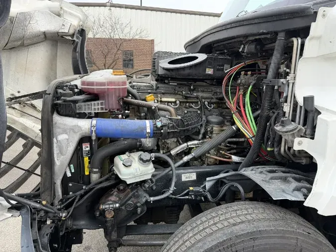 2022 FREIGHTLINER Cascadia 126