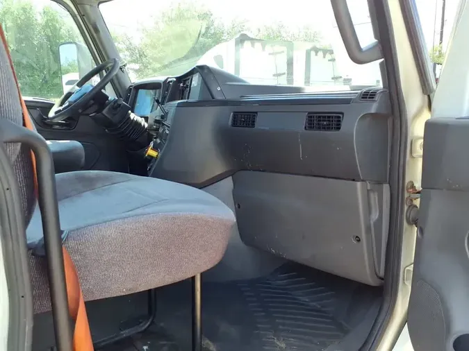 2020 NAVISTAR INTERNATIONAL LT625 DAYCAB T/A2ddf4987bcdce383778dc4087403d8f9