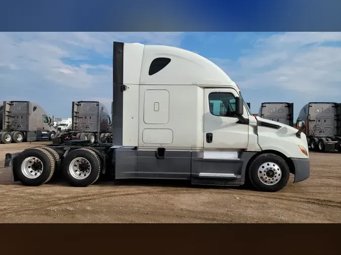 2020 Freightliner Cascadia