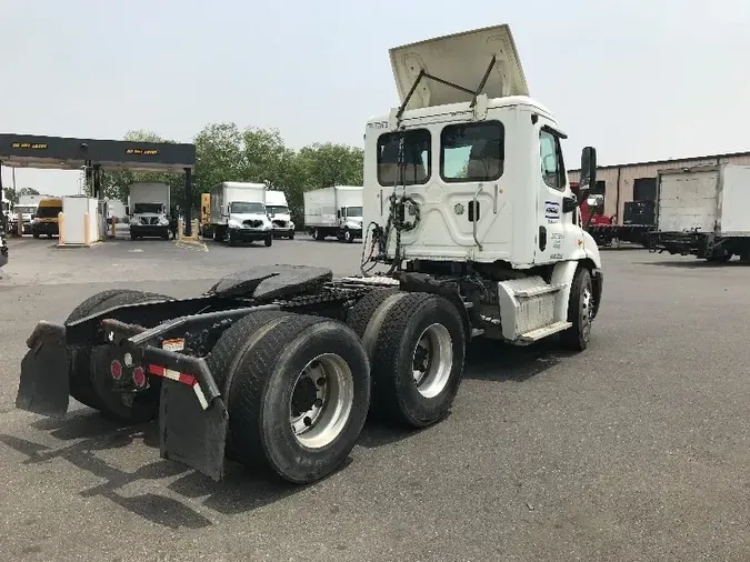 2016 Freightliner X11364ST