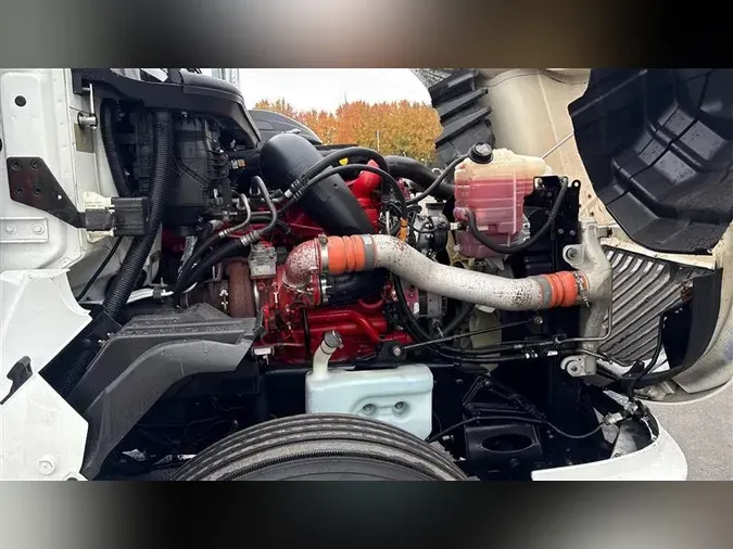 2019 INTERNATIONAL LT