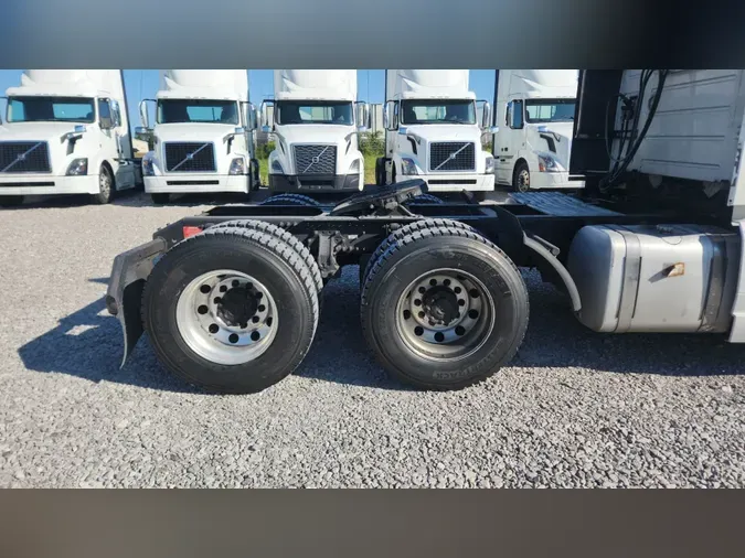 2019 Volvo VNL300