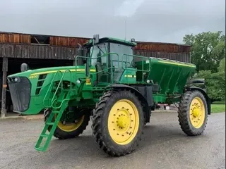 2011 John Deere 4930