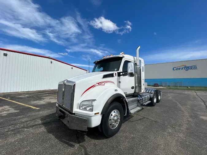 2020 Kenworth T880