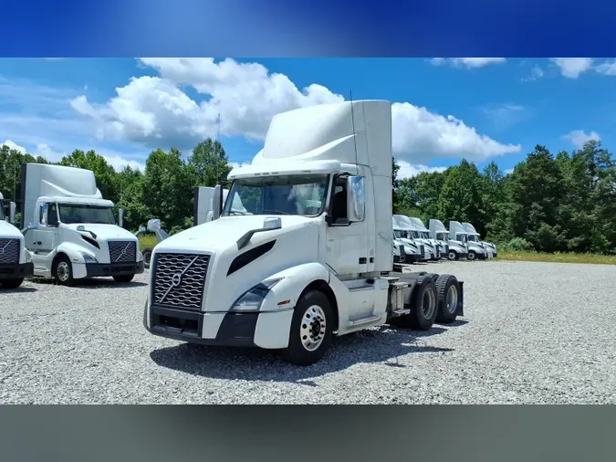 2020 Volvo VNL300