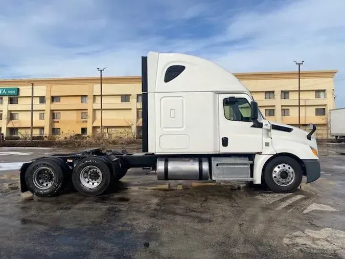 2020 Freightliner Cascadia