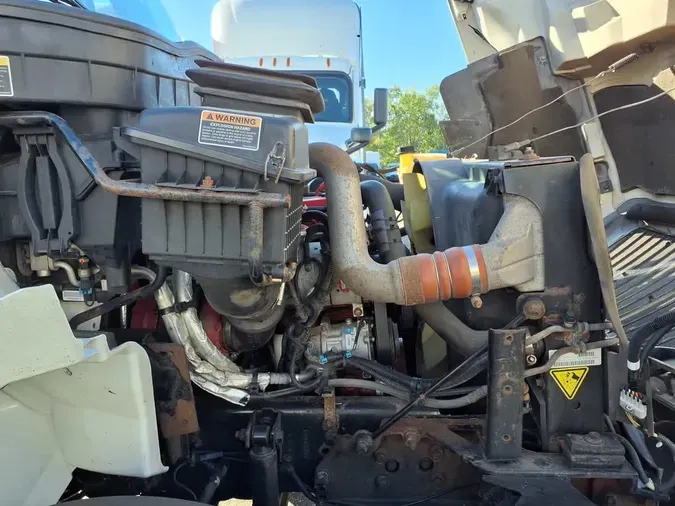 2018 NAVISTAR INTERNATIONAL 4300 LP
