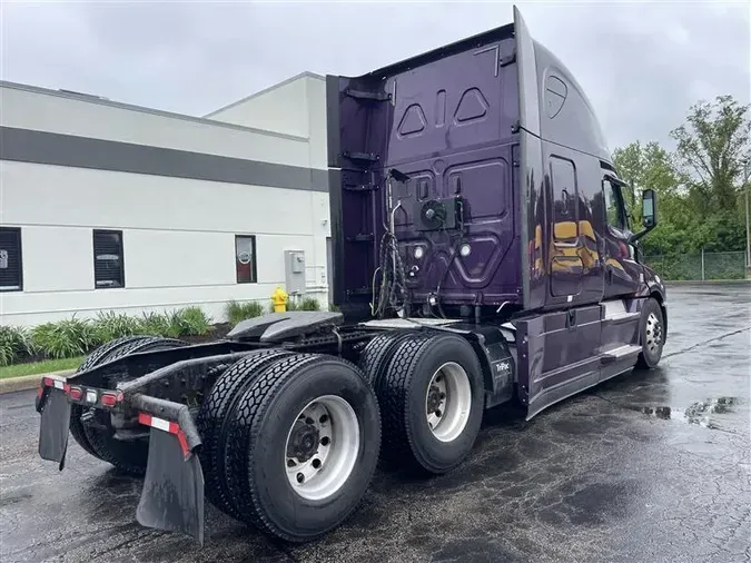 2020 FREIGHTLINER CA126