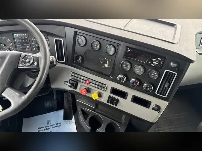 2019 FREIGHTLINER CA126