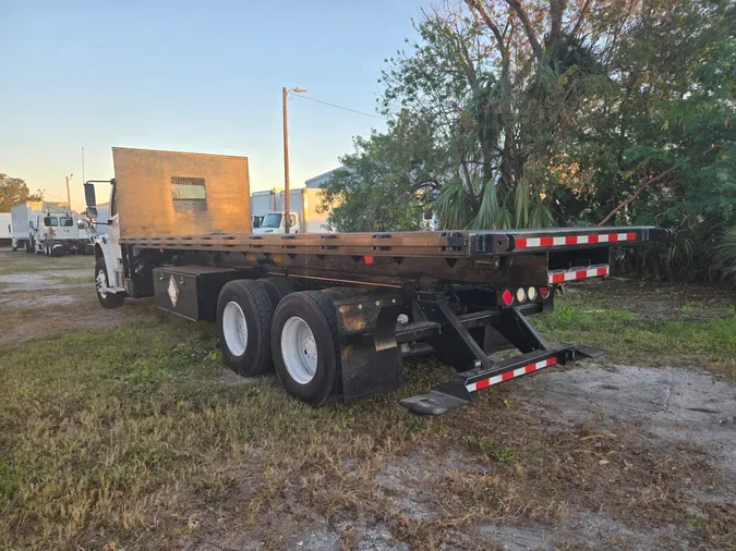 2017 FREIGHTLINER/MERCEDES M2 106