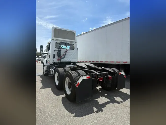 2019 NAVISTAR INTERNATIONAL LT625 DAYCAB T/A2df8a91725206ed500554ea675a1b656