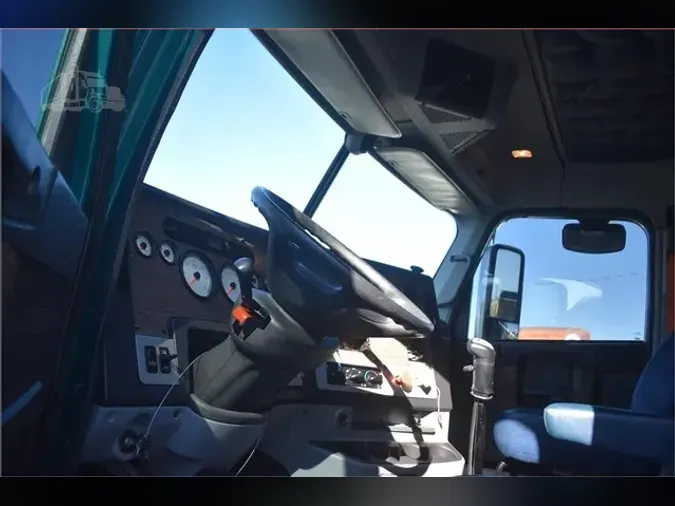 2009 FREIGHTLINER CENTURY 120