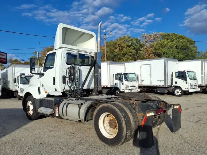 2021 NAVISTAR INTERNATIONAL LT625 DAYCAB S/A