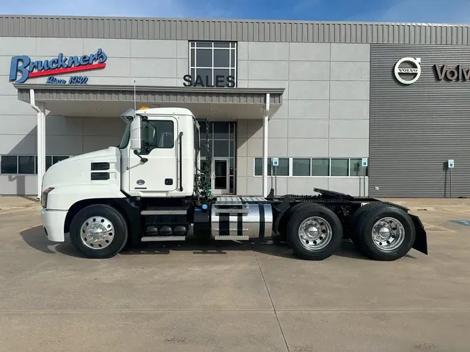 2019 MACK AN64T