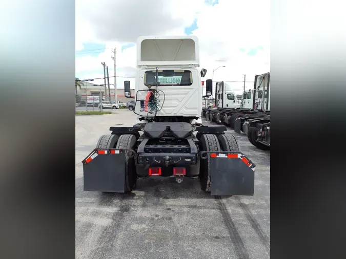 2019 NAVISTAR INTERNATIONAL RH613 DAYCAB S/A